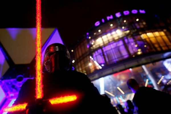 Star Wars tetap tinggi ke puncak box office Amerika Utara lagi