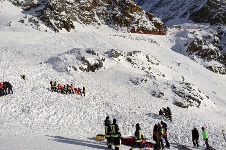 Dua gadis Jerman di antara tiga tewas dalam longsoran salju Italia