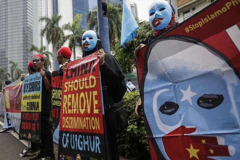 Muslim Indonesia protes perlakuan China terhadap Uighur