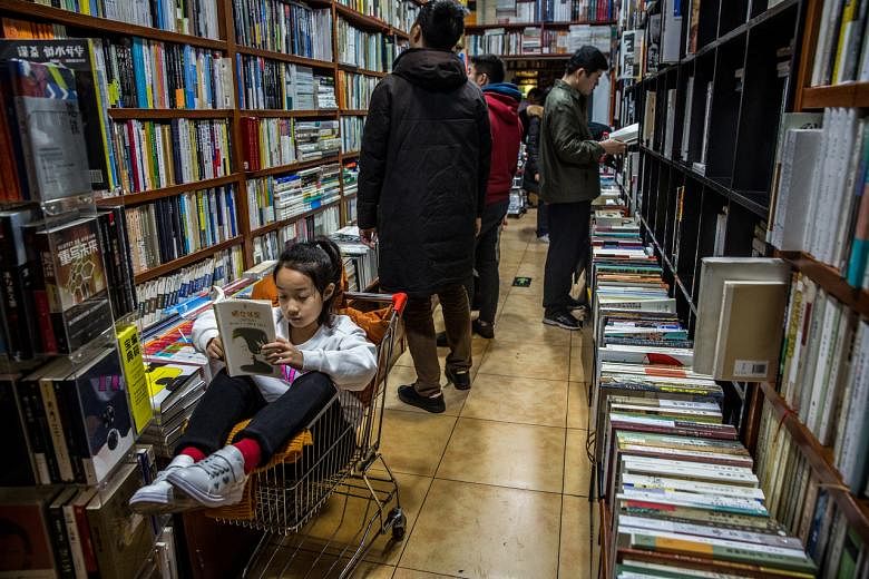 China menargetkan produk Amerika lainnya: Buku