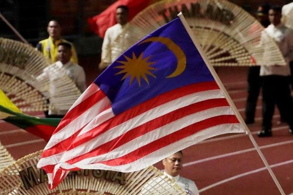 Polisi Malaysia mengizinkan pertemuan tentang masalah Jawi di sekolah-sekolah Cina dan Tamil untuk melanjutkan