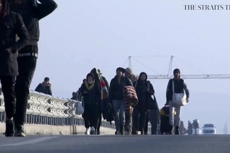 Yunani takut ‘invasi’ migran melintasi perbatasan Turki