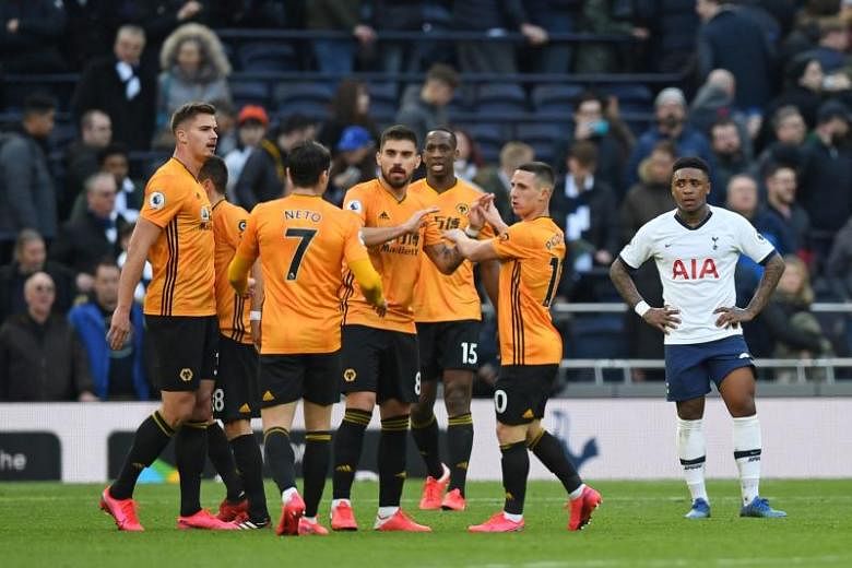 Sepak bola: Wily Wolverhampton Wanderers bangkit dari ketinggalan untuk mengalahkan Tottenham Hotspur 3-2