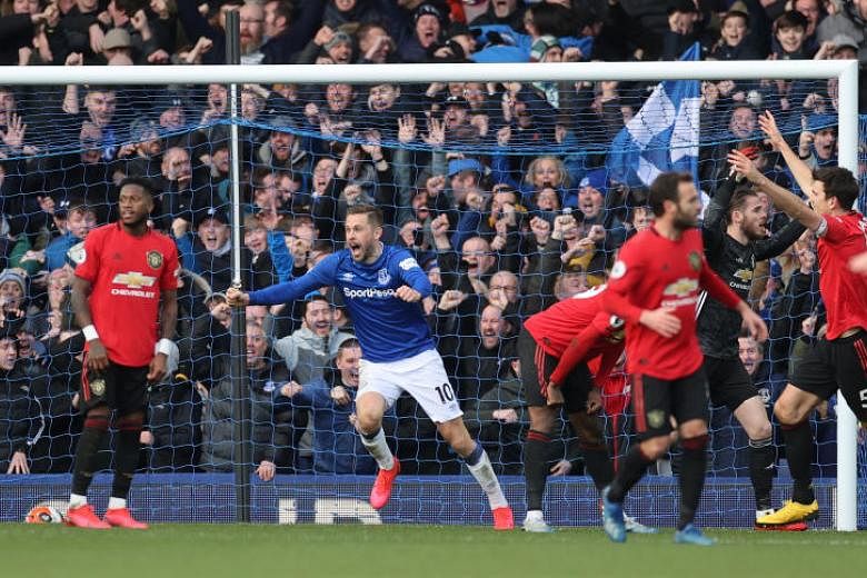 Sepak Bola: Everton ditahan oleh Manchester United setelah gol telat dikesampingkan oleh VAR
