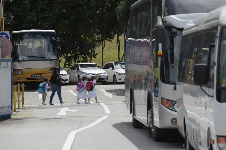 Bus sekolah untuk mendapatkan makeover ‘pintar’ untuk memungkinkan pembayaran elektronik, pelacakan GPS, dan pengambilan kehadiran